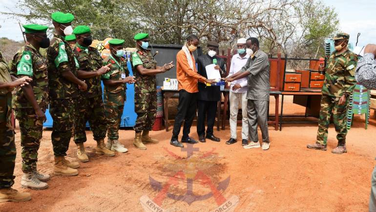 AMISOM HANDS OVER LEARNING MATERIALS TO GHERILLE PRIMARY SCHOOL
