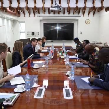 UK MINISTER FOR ARMED FORCES PAYS COURTESY CALL ON CS DEFENCE