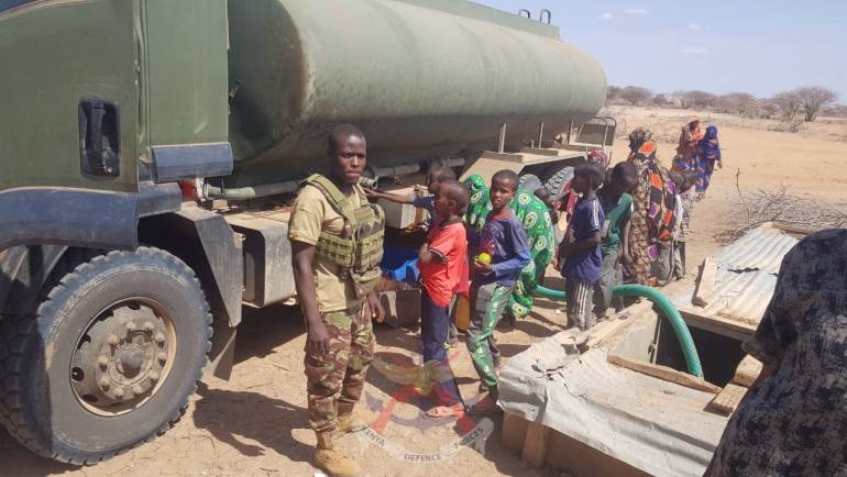 KDF TROOPS PROVIDE WATER FOR LOCALS IN GARISSA