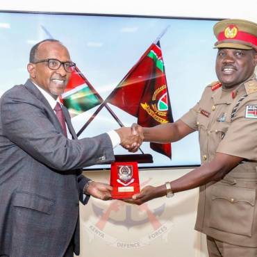 KENYA ARMY WELCOMES CS DEFENCE