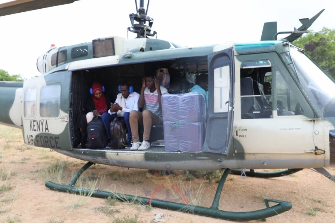 MILITARY-AIRLIFTS-TEACHERS-WORKING-NEAR-BONI-FOREST-TO-SCHOOLS-AS-LEARNING-RESUMES-12.jpg