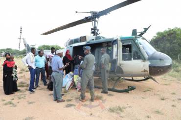 MILITARY AIRLIFTS TEACHERS WORKING NEAR BONI FOREST TO SCHOOLS AS LEARNING RESUMES