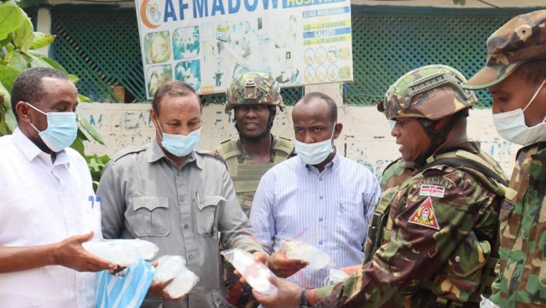 ATMIS KDF TROOPS DONATE CHOLERA PREVENTIVE AND CURATIVE DRUGS TO AFMADHOW