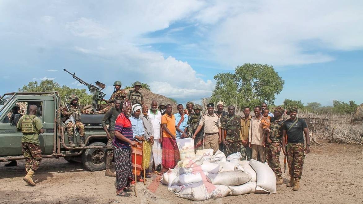 KDF DEFIES HEAVY RAINS TO OFFER RELIEF SUPPORT TO IJARA RESIDENTS
