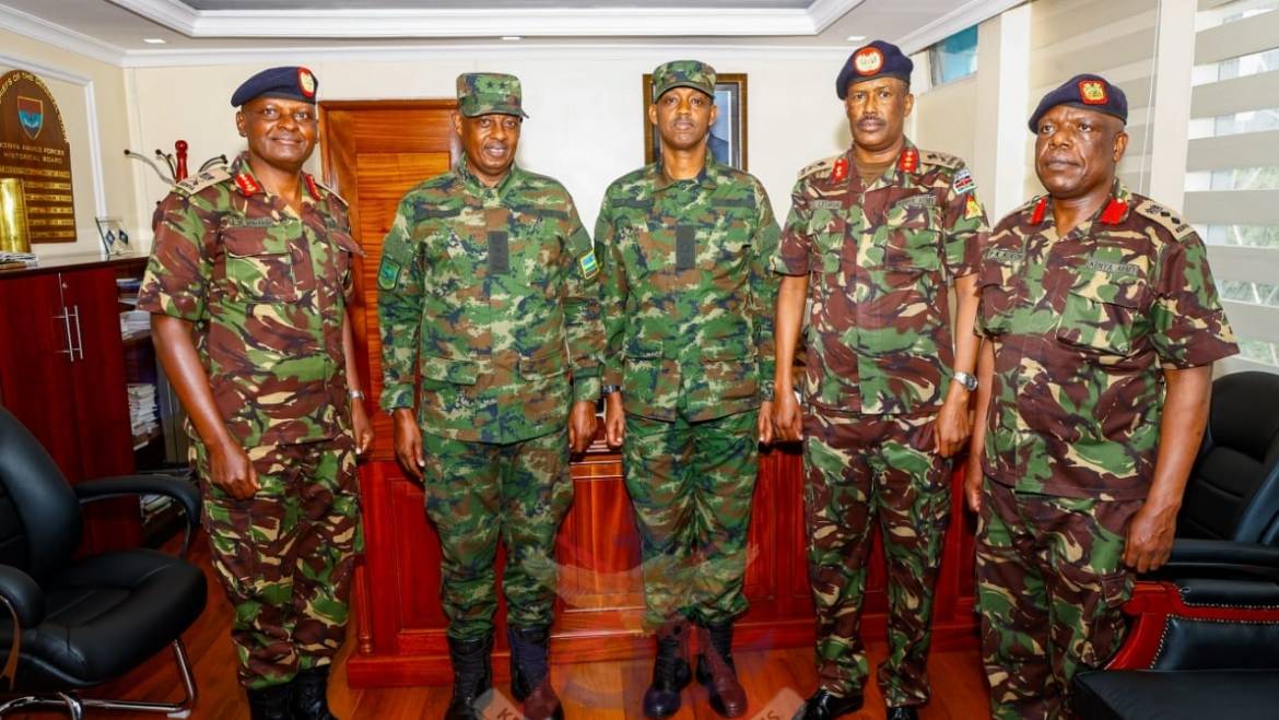 VCDF HOSTS RWANDA’S COMMANDER OF THE MECHANISED DIVISION
