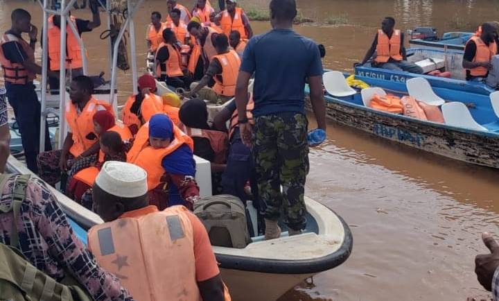 KENYA NAVY DIVERS CONTINUE WITH THE SEARCH OPERATIONS IN GARISSA