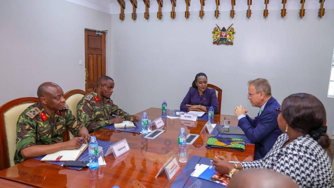 DEFENCE CS HOSTS UNITED NATIONS OFFICIALS