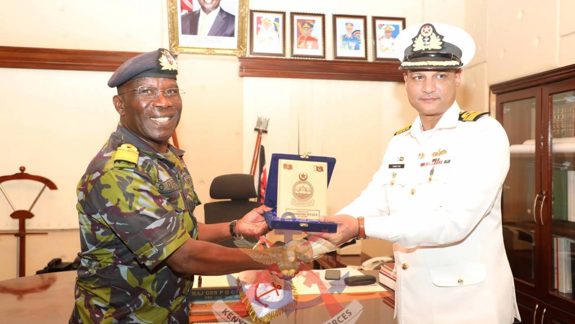 PAKISTAN NAVY SHIP MAOWIN PAYS A COURTESY CALL TO KENYA NAVY