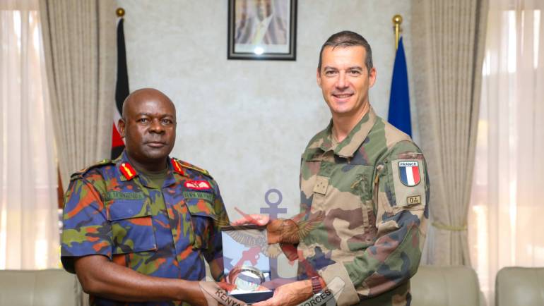 COMMANDER FRENCH ARMY BASE VISITS DEFENCE HEADQUARTERS