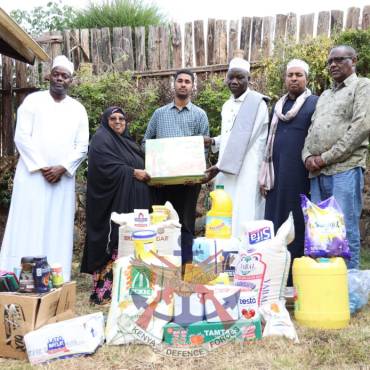 DEFENCE HEADQUARTERS MUSLIM COMMUNITY DONATES IFTAR