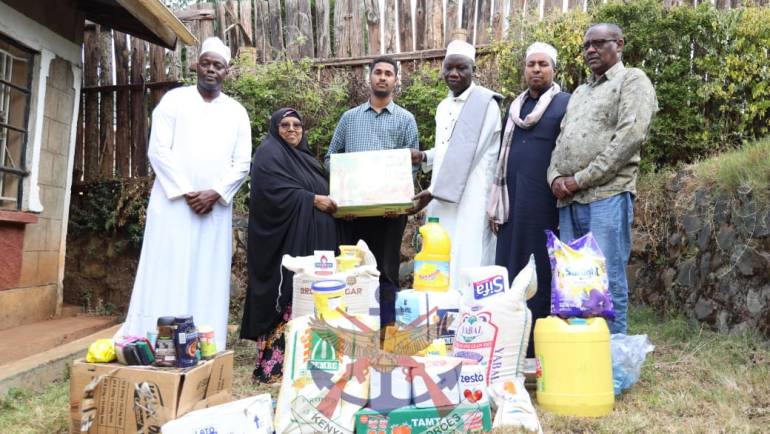 DEFENCE HEADQUARTERS MUSLIM COMMUNITY DONATES IFTAR