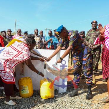 KDF GIVES ASSISTANCE TO OLDONYO ENGER RESIDENTS